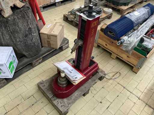 Stock d’accessoires, de pièces détachées et de stocks d’entrepôt