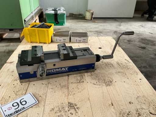 ROMAT Hydraulischer Maschinenschraubstock