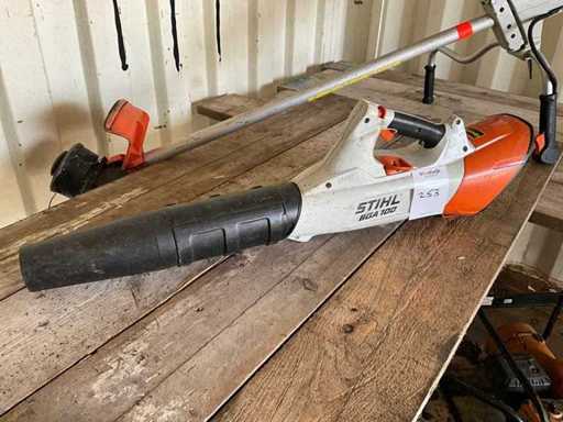 Stihl BGA 100 Cordless leaf blower