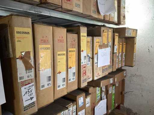 Diverse condensatoren en radiatoren voor o.a. Opel (15x)