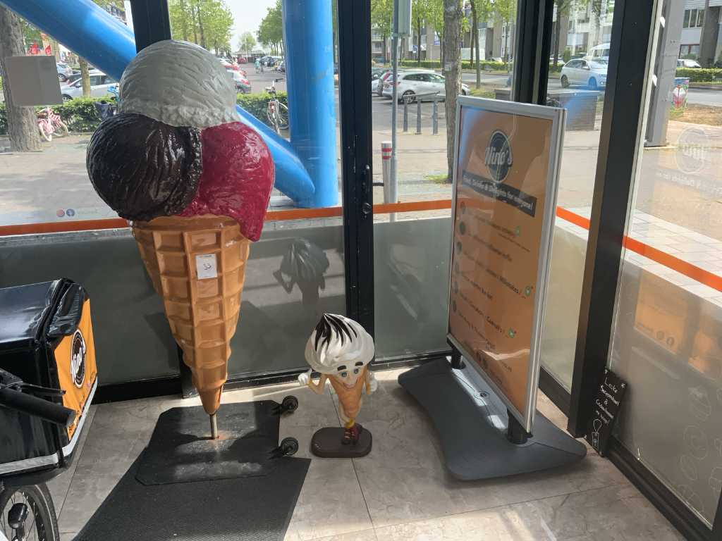 Ice cream shop advertising (3x)
