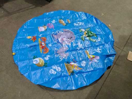 Aproximativ 45 de piscine pentru copii cu imprimeuri distractive