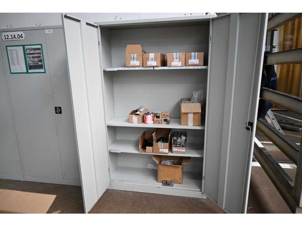 Burg - Armadio da officina con contenuto di materiali per l'installazione e accessori per celle frigorifere