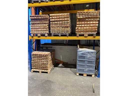 FĂRĂ PREȚ DE REZERVĂ - Set de grilaj / terasă de 69 de piese, 4 paleți