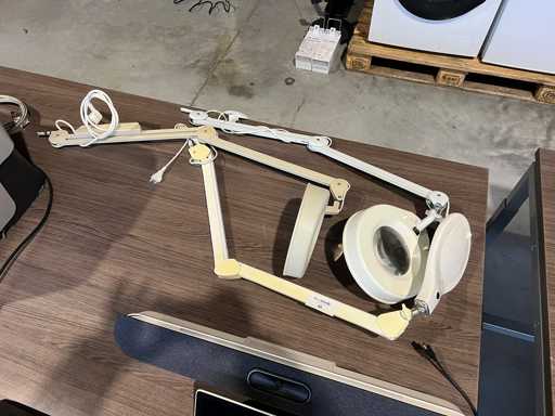 Lampe de grossissement - Autres équipements médicaux (3x)