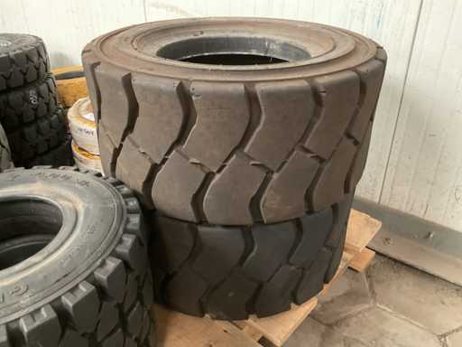 Opona Marangoni do wózka widłowego (2x)