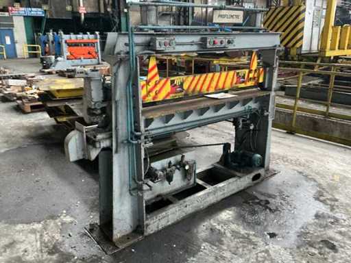 Mașina de profilare Ferblatil din 1963