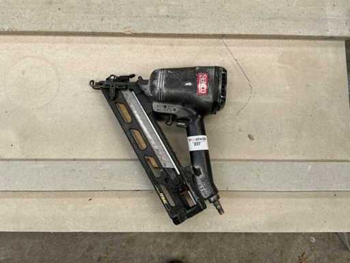 Pistolet à clous