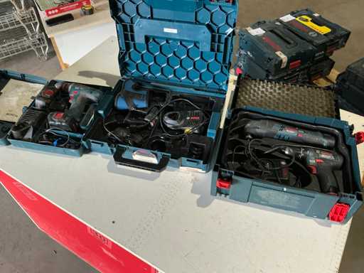 Bosch Batteriewerkzeug (3x)