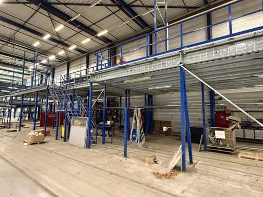 Mezanin aprox. 169 m2; aproximativ 26000x6770x3800mm