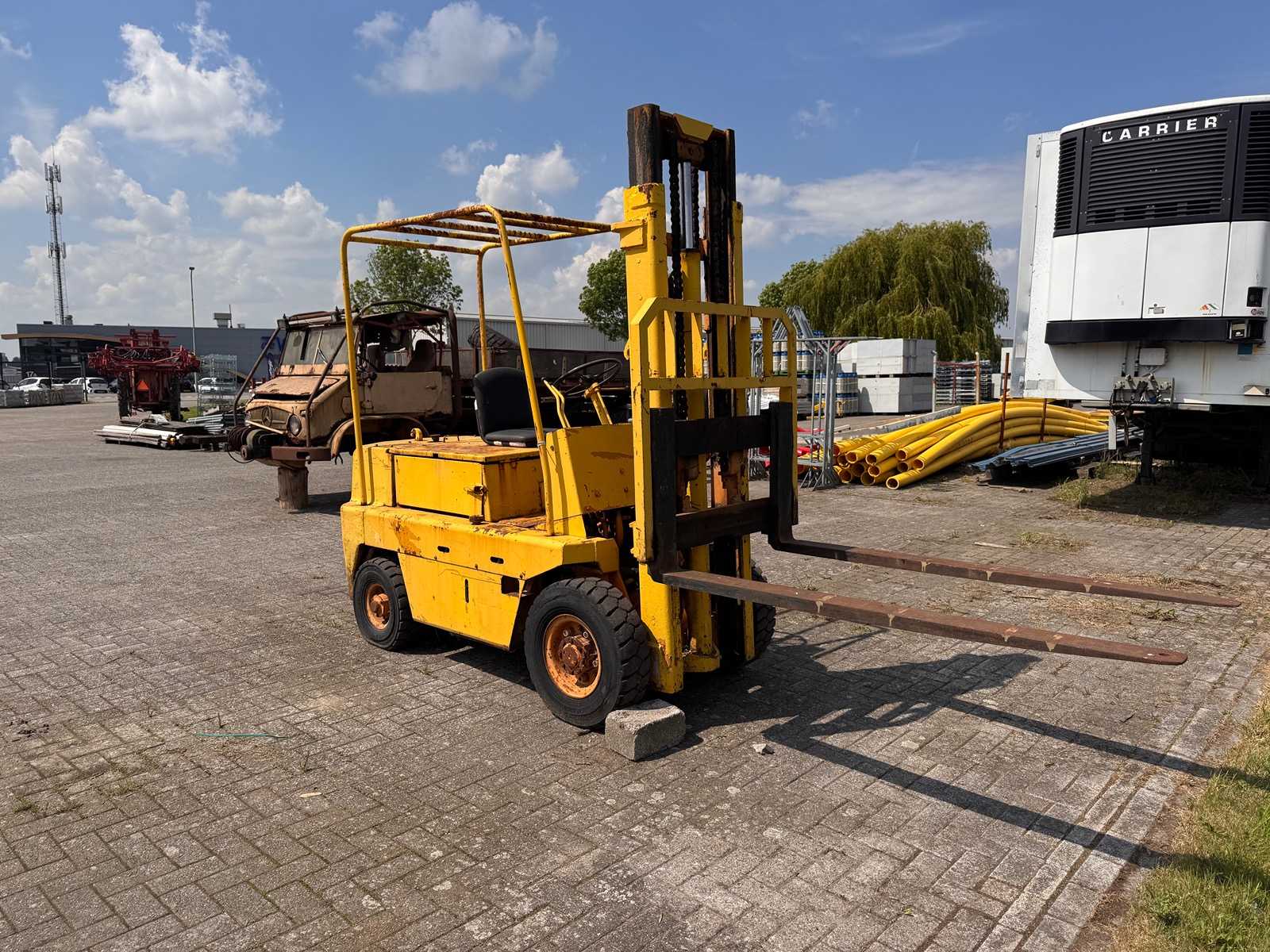 Forklift