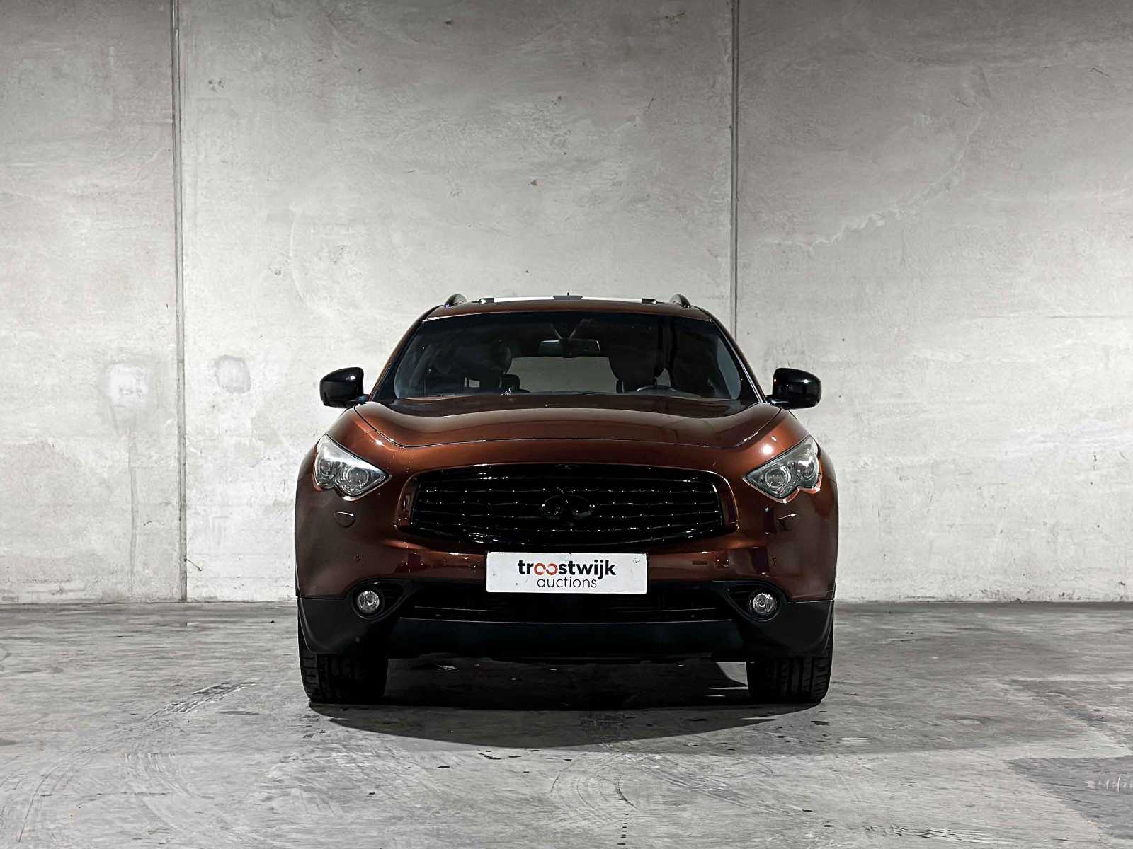 Infiniti FX 30d GT Premium 238hp 2012, 92-ZKP-3