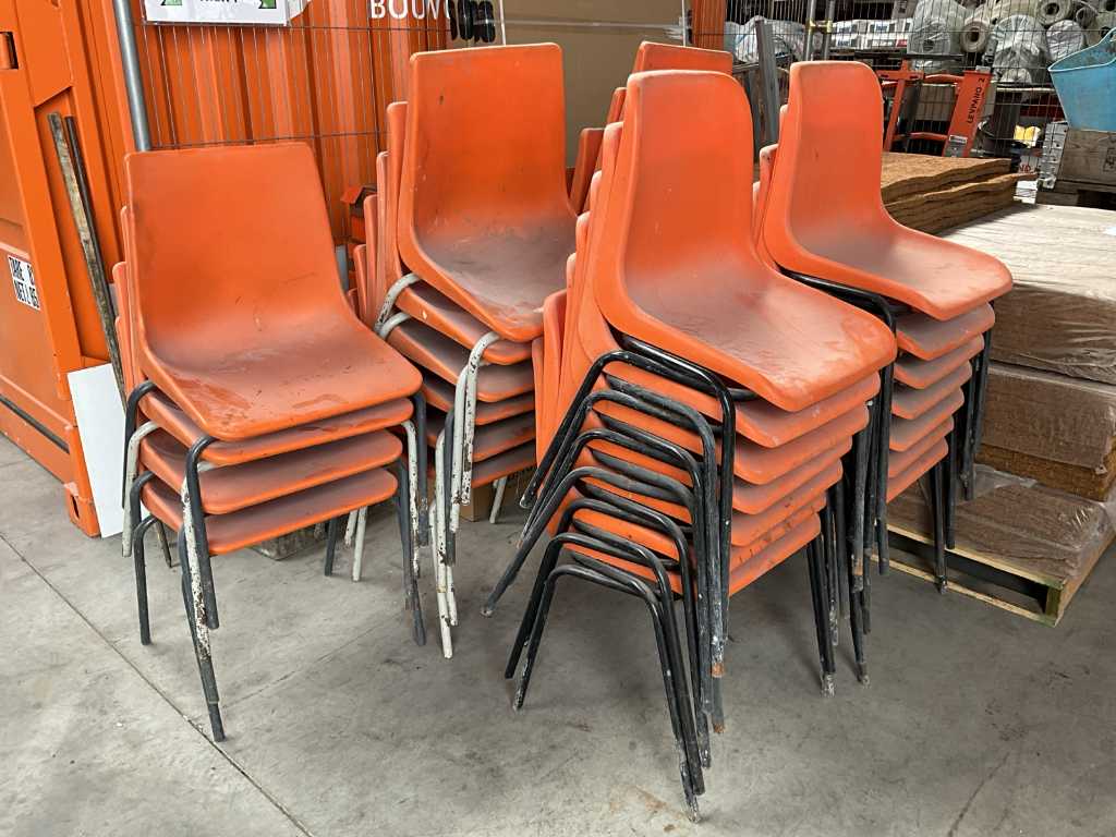 Chaises en PVC (29x)