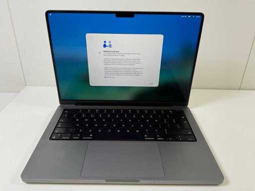 Apple MacBook Pro 14", Apple M1 Pro, 16 GB RAM, 500 GB NVMe Laptop