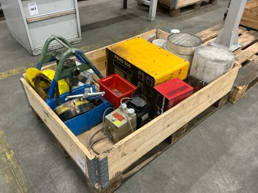 Acculaders, knijptang en divers