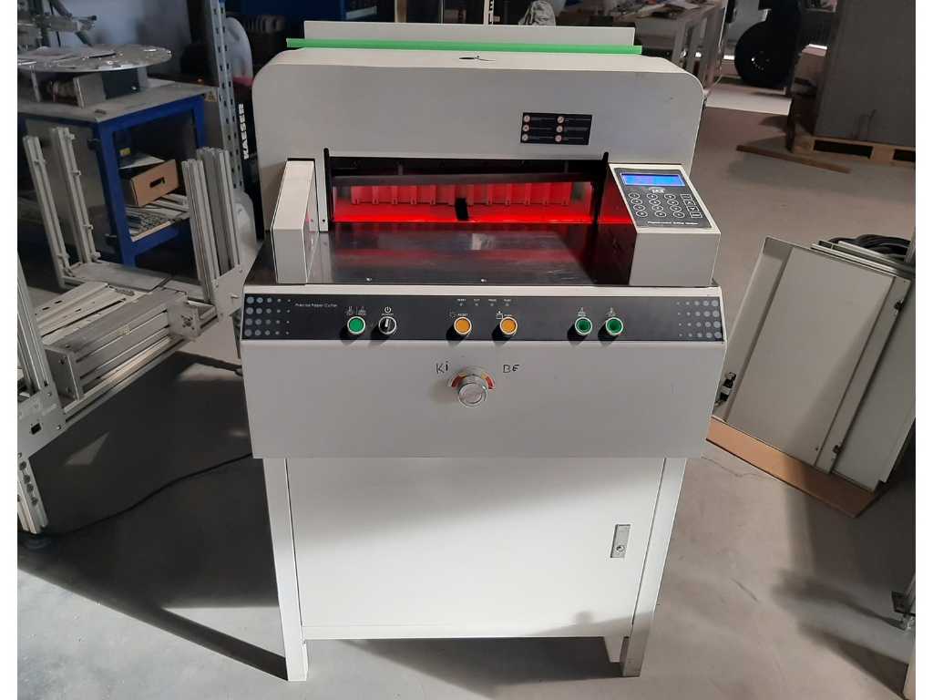 Precision - 520V - Paper cutter