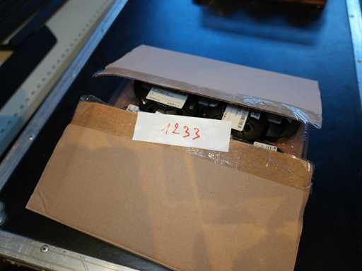 QSC - SP-000212-TS AD-S8T (SET DI 12 PEZZI)