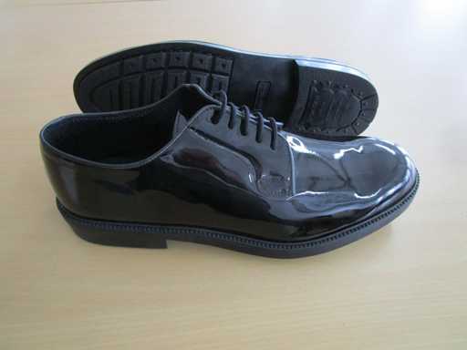 Franz. Lage schoenen, diverse maten, zo goed als nieuw (R15) (34x)