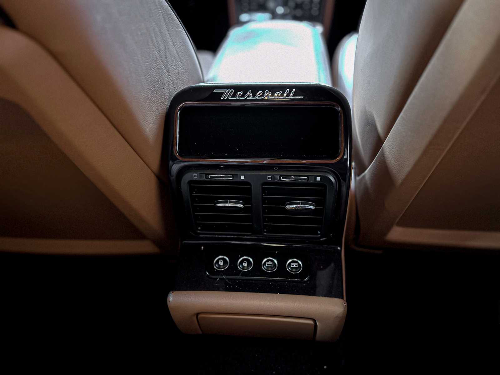 Maserati Quattroporte 4.2 V8 400pk 2007 Youngtimer