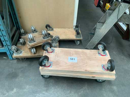 Divers rouleaux pour meubles (8x)