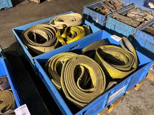 Série de différentes sangles de levage