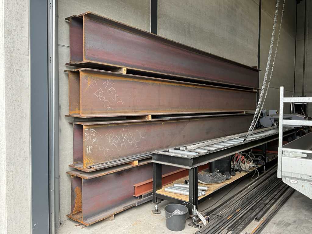 IPE600 beam steel (8x)