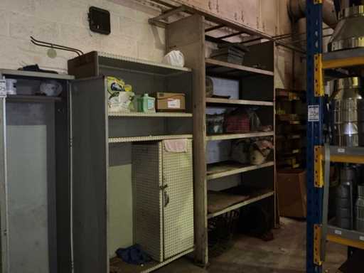 Diverse metalen rekken (2x)