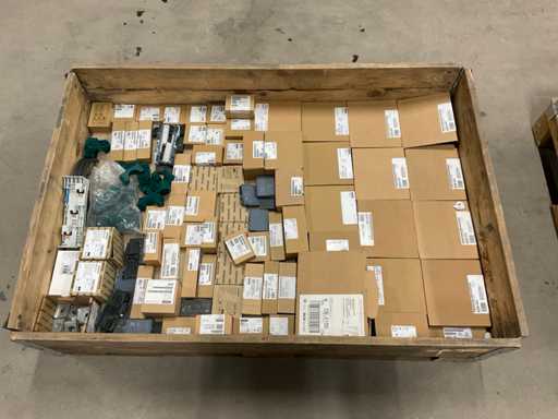 Charge von Installationsmaterialien