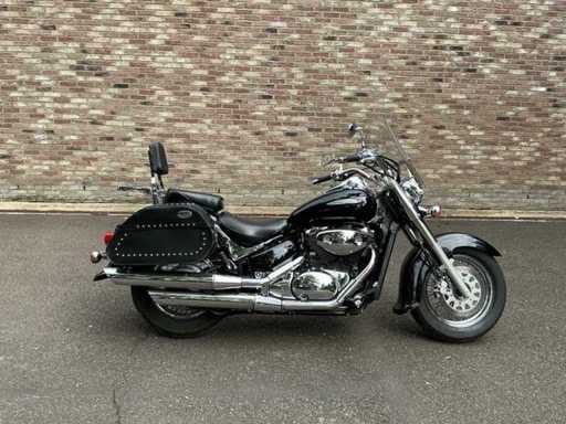 Suzuki VL800 Moto