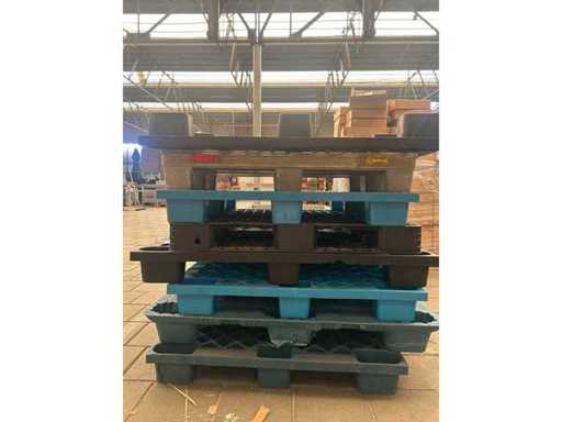 Palette en plastique (8x)