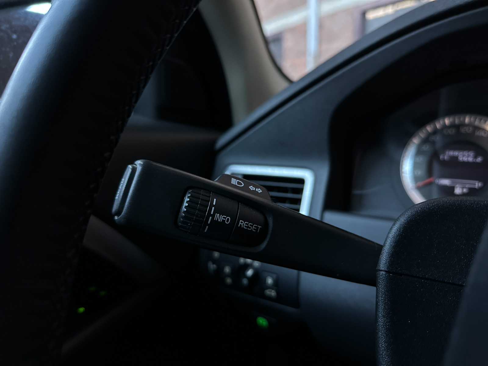 Volvo XC70 2.4 D5 Summum 185pk 2009, PD-287-R Youngtimer