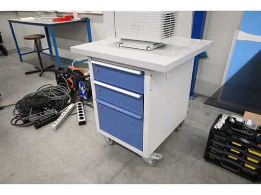 Burg Mobile drawer workbench including tools