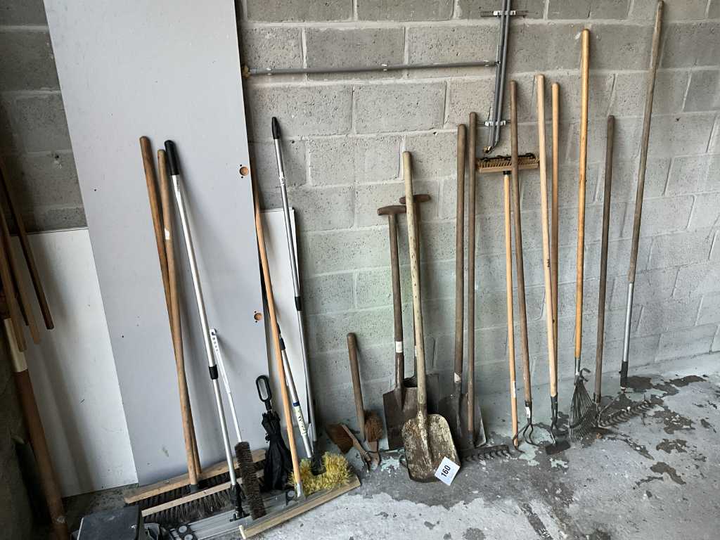 15x various garden tools