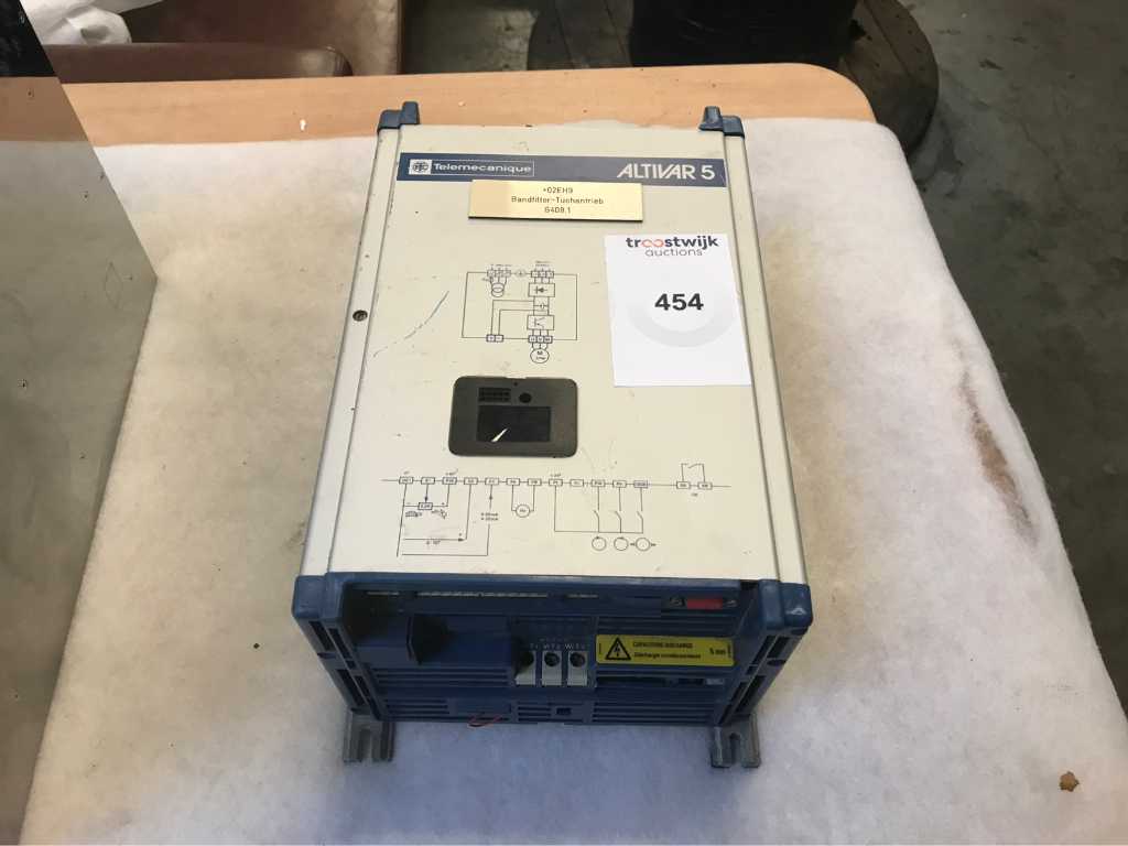 Telemecanique ATV452U15 Frequenzumrichter