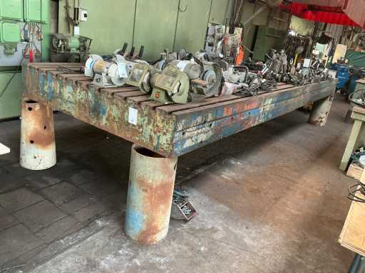 Table de serrage à rainure en T