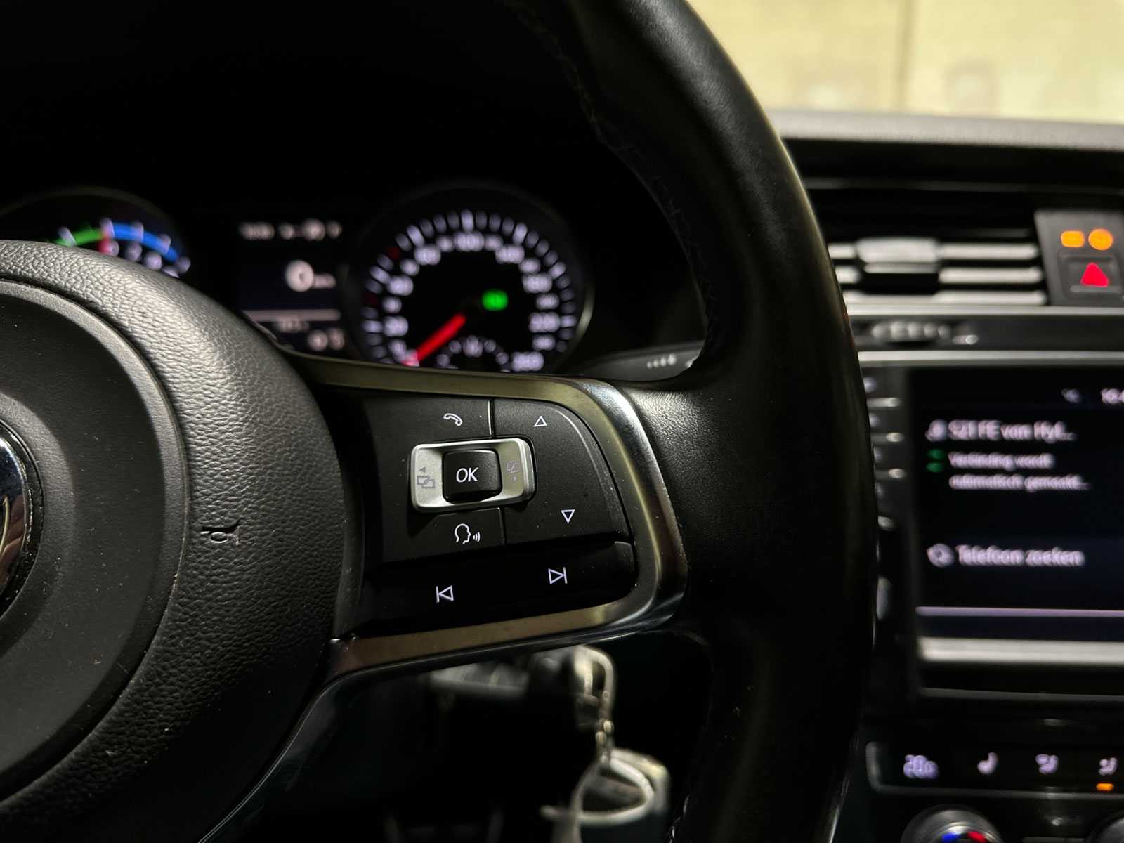 Volkswagen Golf GTE 1.4 TSI 204pk 2015 (Origineel-NL), 1-ZNB-51