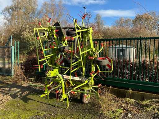 2012 Claas Volto 870 Tedder