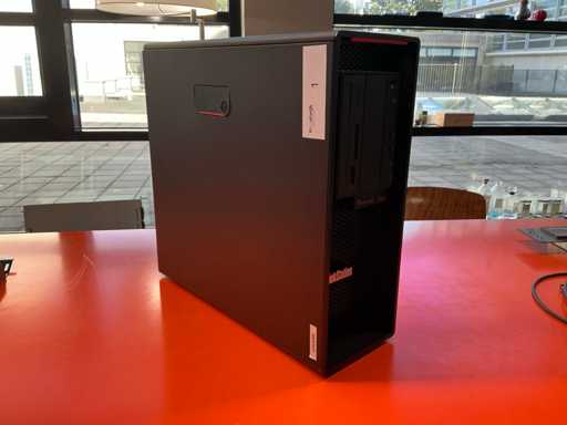 Lenovo P620 (30E000BXMH) Desktop