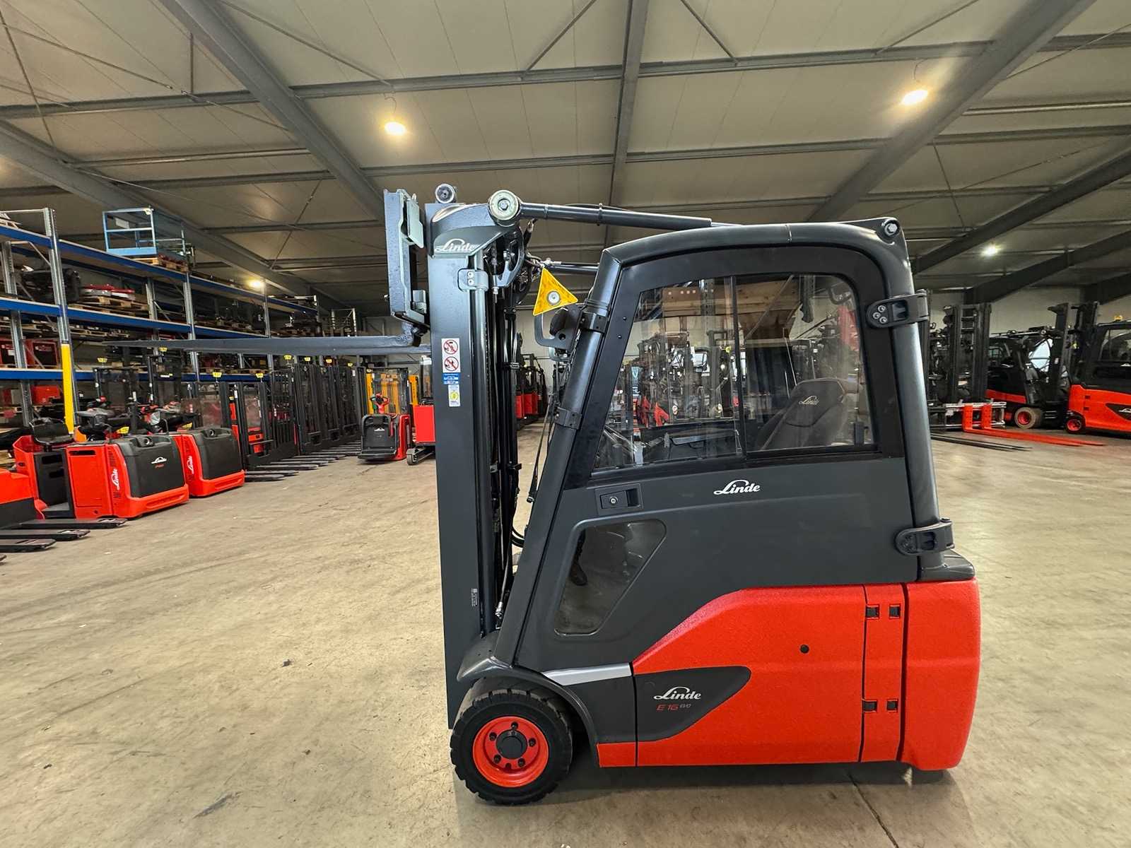 2020 Service + UVV 12/2026 Linde E16 1,600kg Triplex Cab Electric Forklift 4,375 Hours