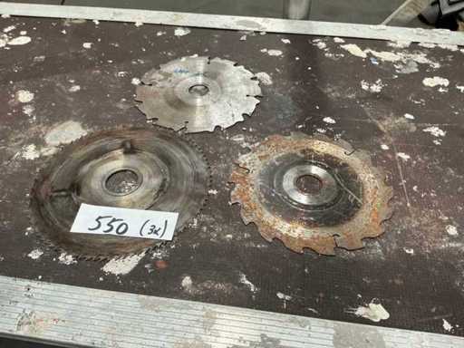 Various saw blades (3x)
