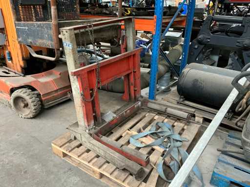 Wheel Disassembly Machine