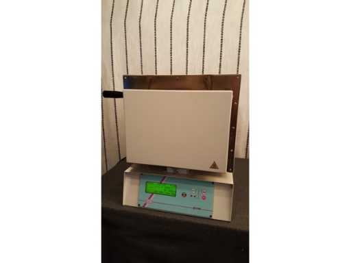 voorverwarmingsoven gebruikt in tandheelkundig laboratorium SIRIO SR750L