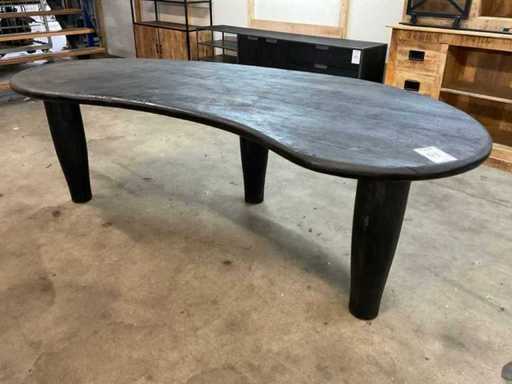 Dining room table