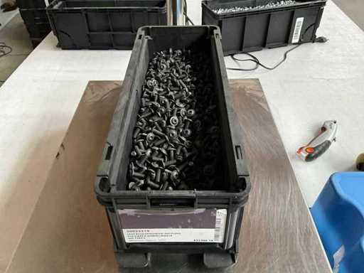 Würth 11.95kg Low button head screw with flange M6x16 in stackable container