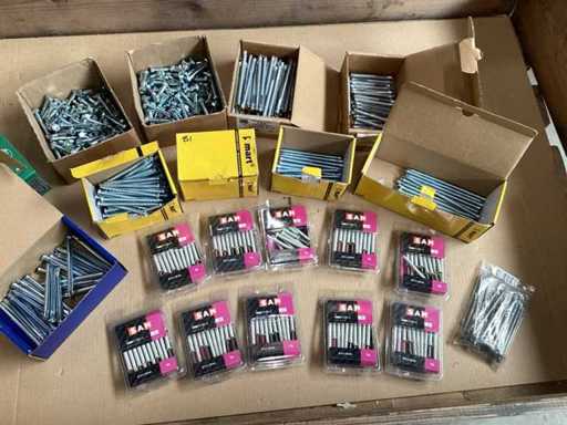 Mieszaj wiele różnych elementów mocujących