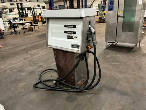 Nostalgische benzinepomp