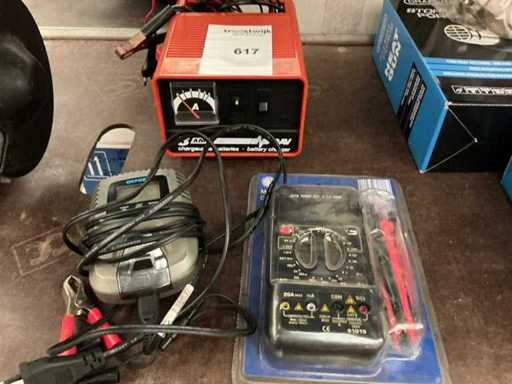 Diverse meetmachines en accu’oplader (2x)