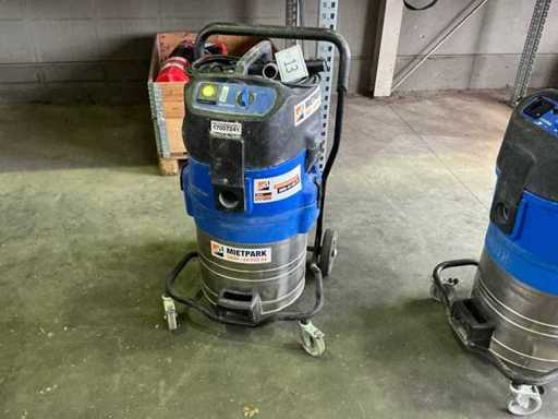 2017 NILFISK ATTIX 7 Industrial Vacuum Cleaner
