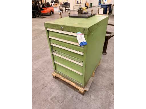   Workshop drawer cabinet with contents