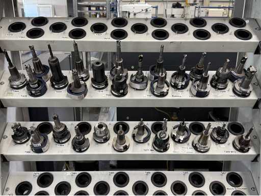   30- SK40 Tool Holders with Tools
